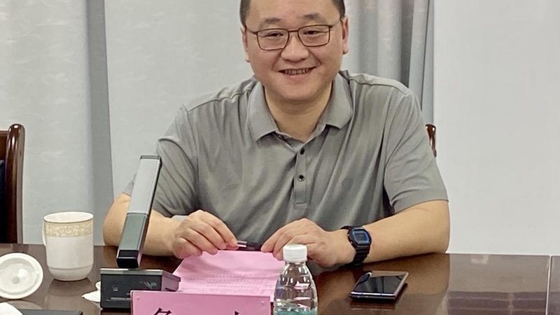电子科技加盟店：开启创业之路的必备条件解析**
